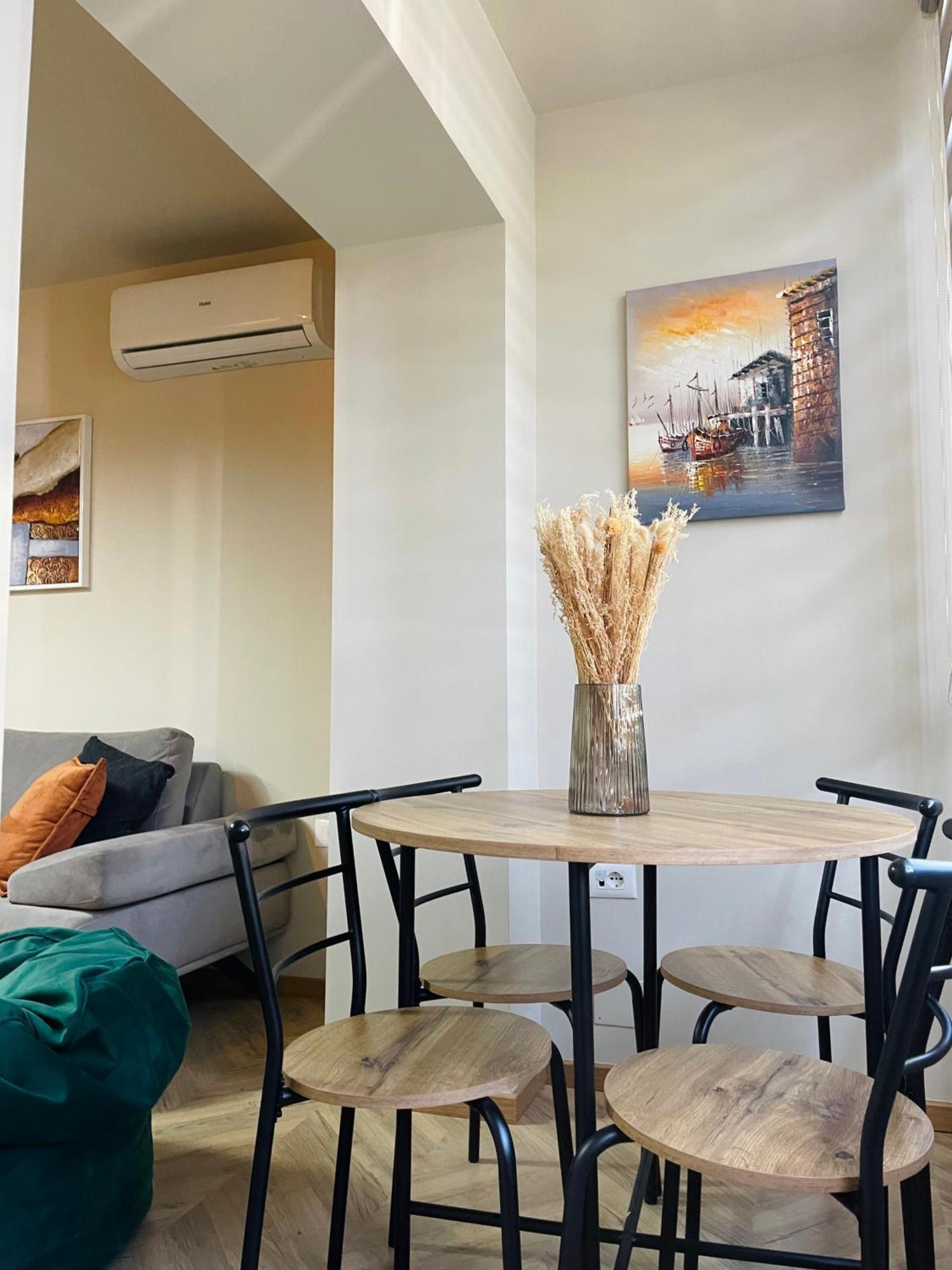 Dea'S Apartment: Hidden Gem Tirana Esterno foto